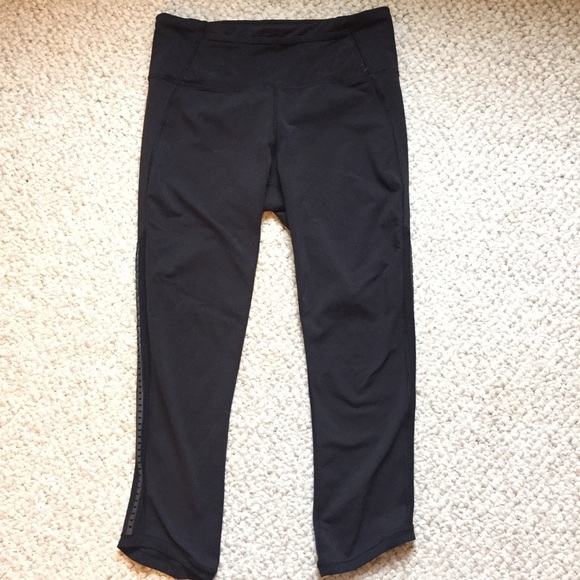 Lululemon Crop Leggings - Picture 2 of 8